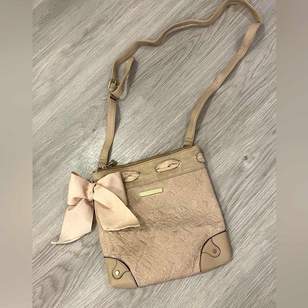JUICY COUTURE Tan Faux Leather Textured Shoulder Bag Purse with Bow